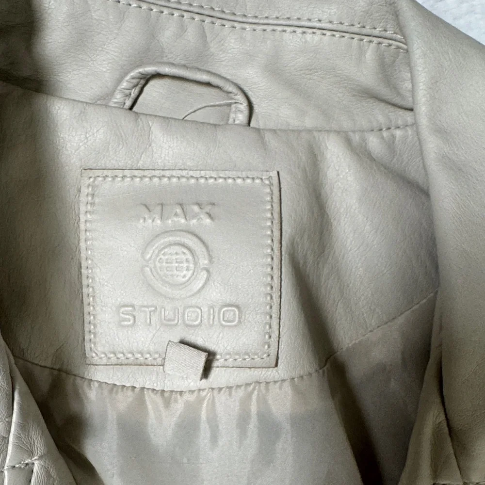 Max Studio Light Tan Leather Jacket - Picture 2 of 8